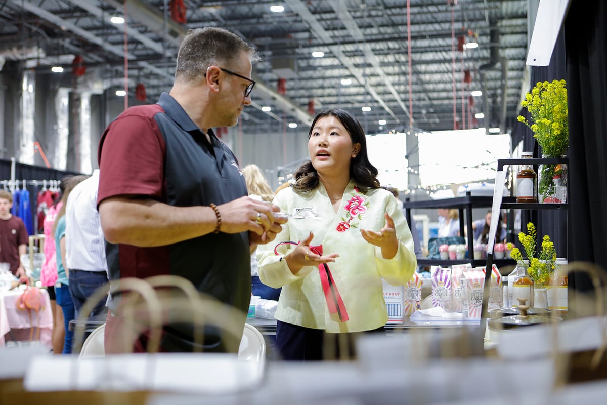 asian-sauces-alisa-pak-candid-media