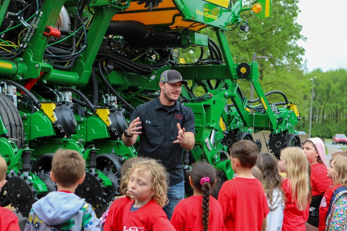 kindergarten-tractor